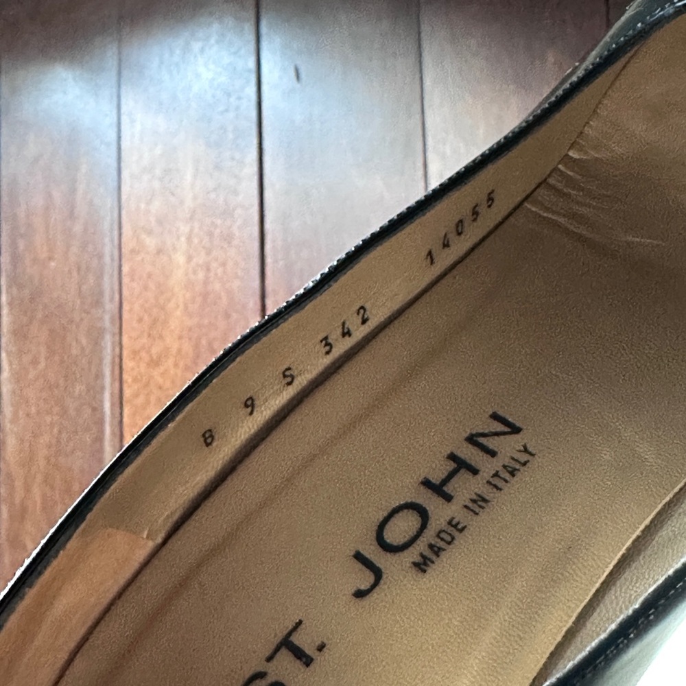 St John Black Leather Pumps Gold Square Hardware Vintage Designer Heels - Picture 2 of 4